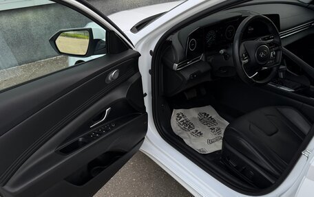 Hyundai Elantra, 2022 год, 2 290 000 рублей, 31 фотография