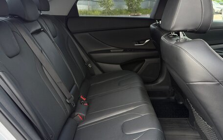 Hyundai Elantra, 2022 год, 2 290 000 рублей, 28 фотография
