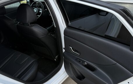 Hyundai Elantra, 2022 год, 2 290 000 рублей, 34 фотография