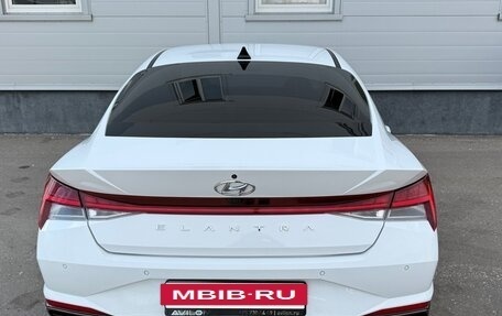 Hyundai Elantra, 2022 год, 2 290 000 рублей, 22 фотография