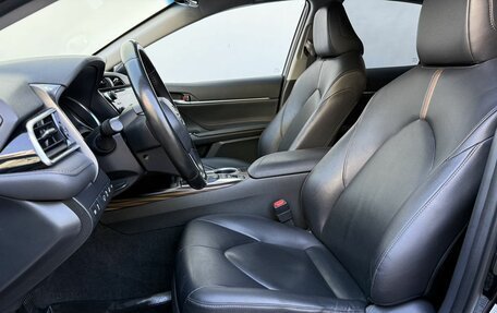 Toyota Camry, 2020 год, 2 900 000 рублей, 10 фотография