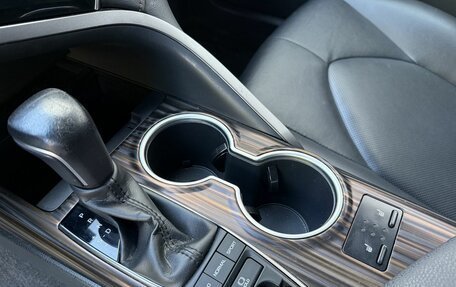 Toyota Camry, 2020 год, 2 900 000 рублей, 13 фотография