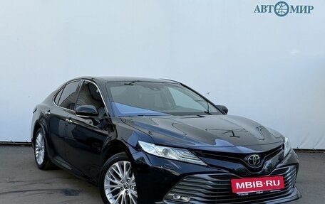 Toyota Camry, 2020 год, 2 900 000 рублей, 3 фотография