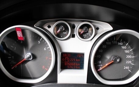 Ford Focus II рестайлинг, 2011 год, 900 000 рублей, 16 фотография