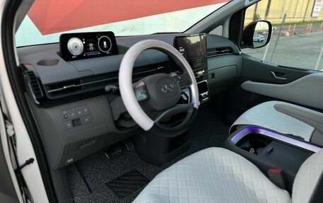 Hyundai Staria, 2023 год, 6 400 000 рублей, 7 фотография