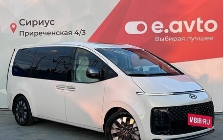 Hyundai Staria, 2023 год, 6 400 000 рублей, 3 фотография