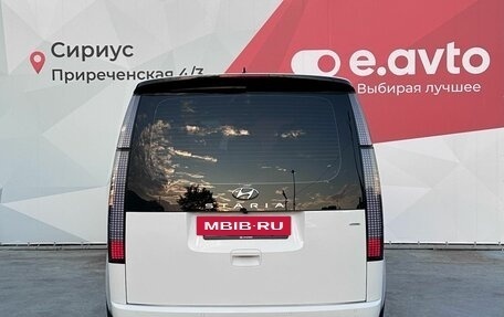 Hyundai Staria, 2023 год, 6 400 000 рублей, 5 фотография