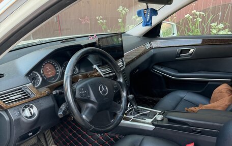 Mercedes-Benz E-Класс, 2010 год, 1 100 000 рублей, 5 фотография