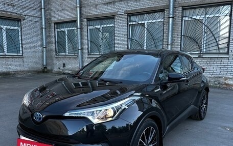 Toyota C-HR I рестайлинг, 2018 год, 2 190 000 рублей, 2 фотография