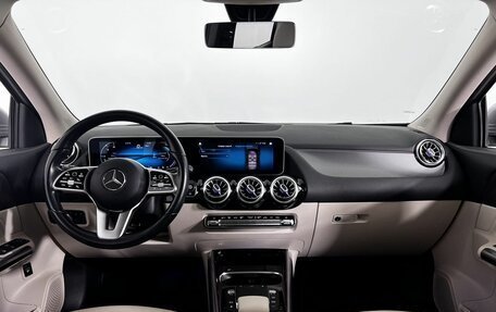 Mercedes-Benz GLA, 2020 год, 3 600 000 рублей, 14 фотография