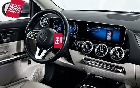 Mercedes-Benz GLA, 2020 год, 3 600 000 рублей, 13 фотография
