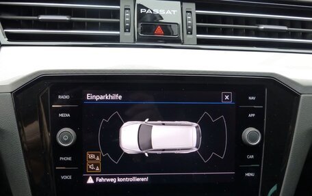 Volkswagen Passat B8 рестайлинг, 2023 год, 2 590 000 рублей, 13 фотография