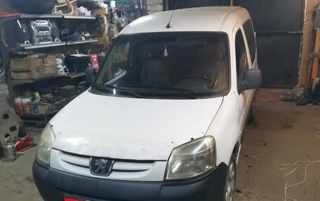 Peugeot Partner II рестайлинг 2, 2010 год, 20 000 рублей, 1 фотография
