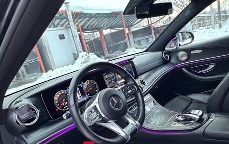 Mercedes-Benz E-Класс, 2019 год, 2 200 000 рублей, 7 фотография