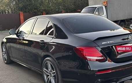 Mercedes-Benz E-Класс, 2019 год, 2 200 000 рублей, 11 фотография
