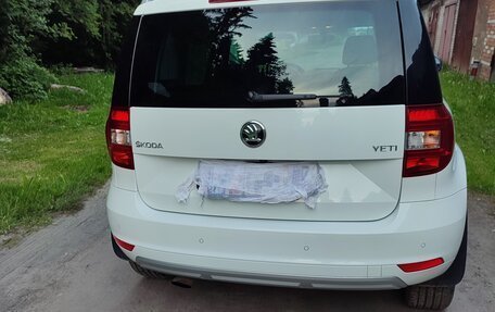 Skoda Yeti I рестайлинг, 2017 год, 1 800 000 рублей, 13 фотография