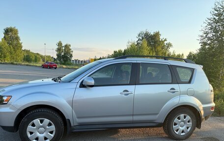 Mitsubishi Outlander III рестайлинг 3, 2011 год, 1 350 000 рублей, 3 фотография