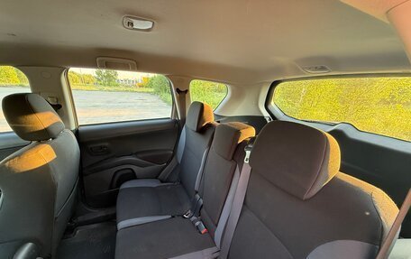 Mitsubishi Outlander III рестайлинг 3, 2011 год, 1 350 000 рублей, 10 фотография