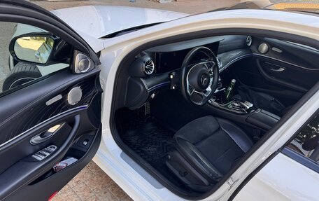 Mercedes-Benz E-Класс, 2016 год, 2 750 000 рублей, 14 фотография