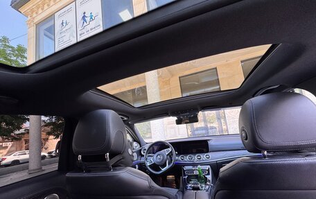 Mercedes-Benz E-Класс, 2016 год, 2 750 000 рублей, 11 фотография