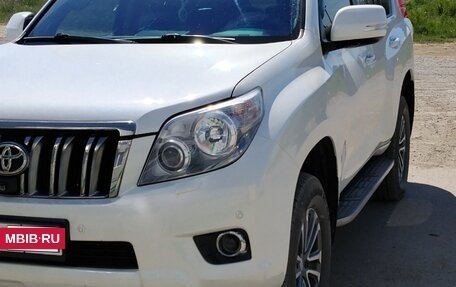 Toyota Land Cruiser Prado 150 рестайлинг 2, 2010 год, 2 300 000 рублей, 6 фотография
