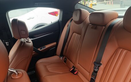 Maserati Ghibli, 2016 год, 3 300 000 рублей, 8 фотография