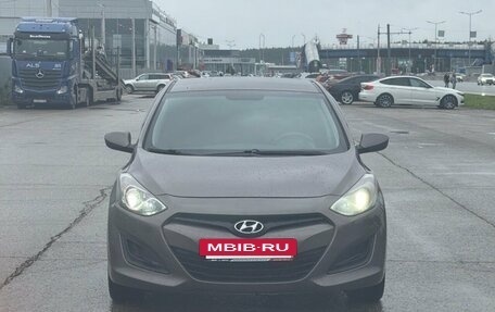 Hyundai i30 II рестайлинг, 2014 год, 927 000 рублей, 3 фотография