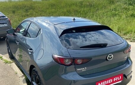 Mazda 3, 2019 год, 2 100 000 рублей, 18 фотография