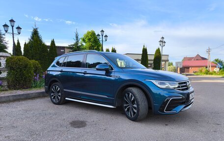 Volkswagen Tiguan II, 2021 год, 4 200 000 рублей, 3 фотография