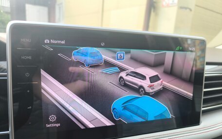 Volkswagen Tiguan II, 2021 год, 4 200 000 рублей, 12 фотография