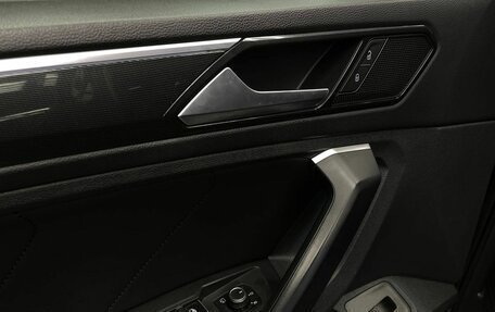 Volkswagen Tiguan II, 2017 год, 2 470 000 рублей, 11 фотография