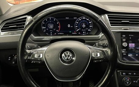 Volkswagen Tiguan II, 2017 год, 2 470 000 рублей, 13 фотография