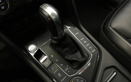 Volkswagen Tiguan II, 2017 год, 2 470 000 рублей, 19 фотография