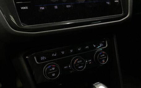 Volkswagen Tiguan II, 2017 год, 2 470 000 рублей, 18 фотография