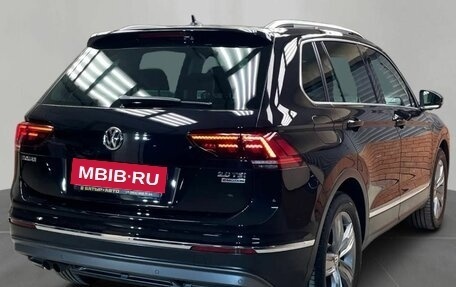 Volkswagen Tiguan II, 2017 год, 2 470 000 рублей, 4 фотография