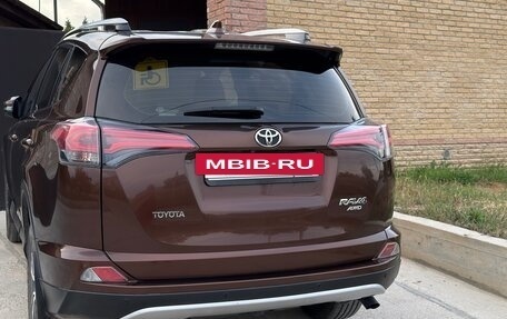 Toyota RAV4, 2017 год, 2 700 000 рублей, 3 фотография