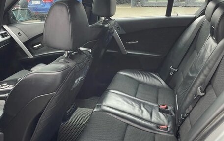 BMW 5 серия, 2005 год, 1 300 000 рублей, 18 фотография