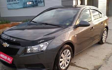 Chevrolet Cruze II, 2011 год, 700 000 рублей, 2 фотография