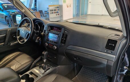 Mitsubishi Pajero IV, 2013 год, 2 222 000 рублей, 7 фотография