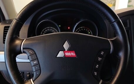Mitsubishi Pajero IV, 2013 год, 2 222 000 рублей, 20 фотография