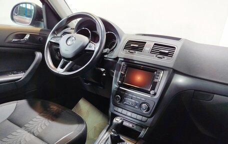 Skoda Yeti I рестайлинг, 2017 год, 1 860 000 рублей, 12 фотография