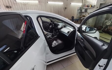 Chevrolet Cruze II, 2014 год, 669 000 рублей, 9 фотография