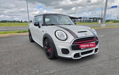 MINI Hatch, 2018 год, 2 500 000 рублей, 4 фотография