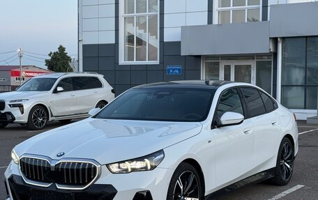 BMW 5 серия, 2024 год, 7 099 000 рублей, 2 фотография