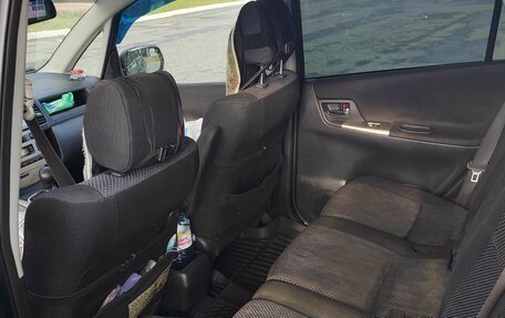 Toyota Corolla Verso I, 2002 год, 600 000 рублей, 8 фотография