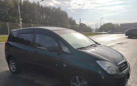 Toyota Corolla Verso I, 2002 год, 600 000 рублей, 12 фотография