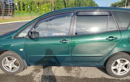 Toyota Corolla Verso I, 2002 год, 600 000 рублей, 13 фотография