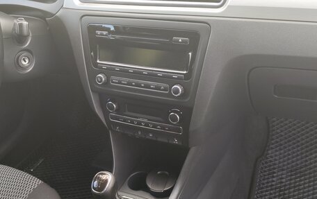 Skoda Rapid I, 2014 год, 800 000 рублей, 14 фотография