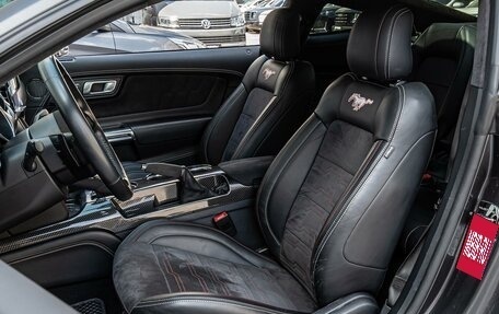 Ford Mustang VI рестайлинг, 2020 год, 5 800 000 рублей, 12 фотография