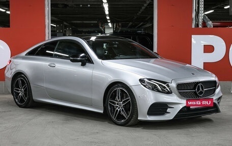 Mercedes-Benz E-Класс, 2017 год, 3 399 000 рублей, 3 фотография